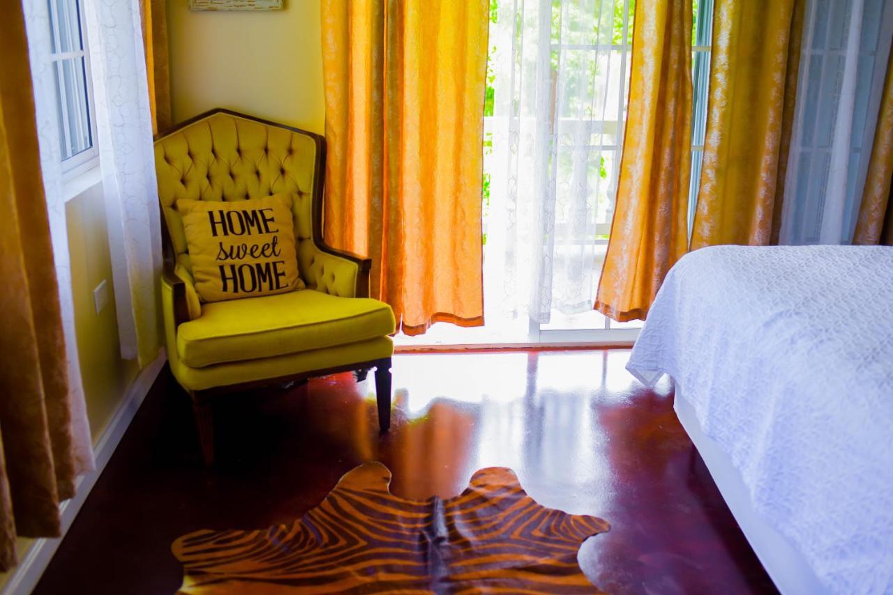 Blue Paloma Bed & Breakfast Лусеа Экстерьер фото