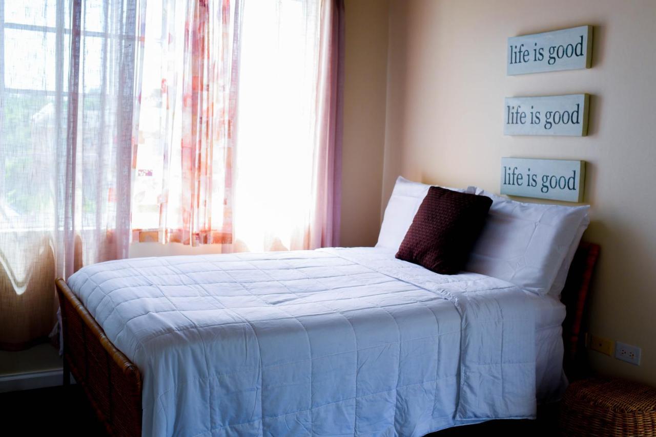 Blue Paloma Bed & Breakfast Лусеа Экстерьер фото