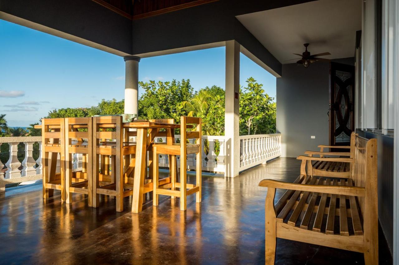 Blue Paloma Bed & Breakfast Лусеа Экстерьер фото